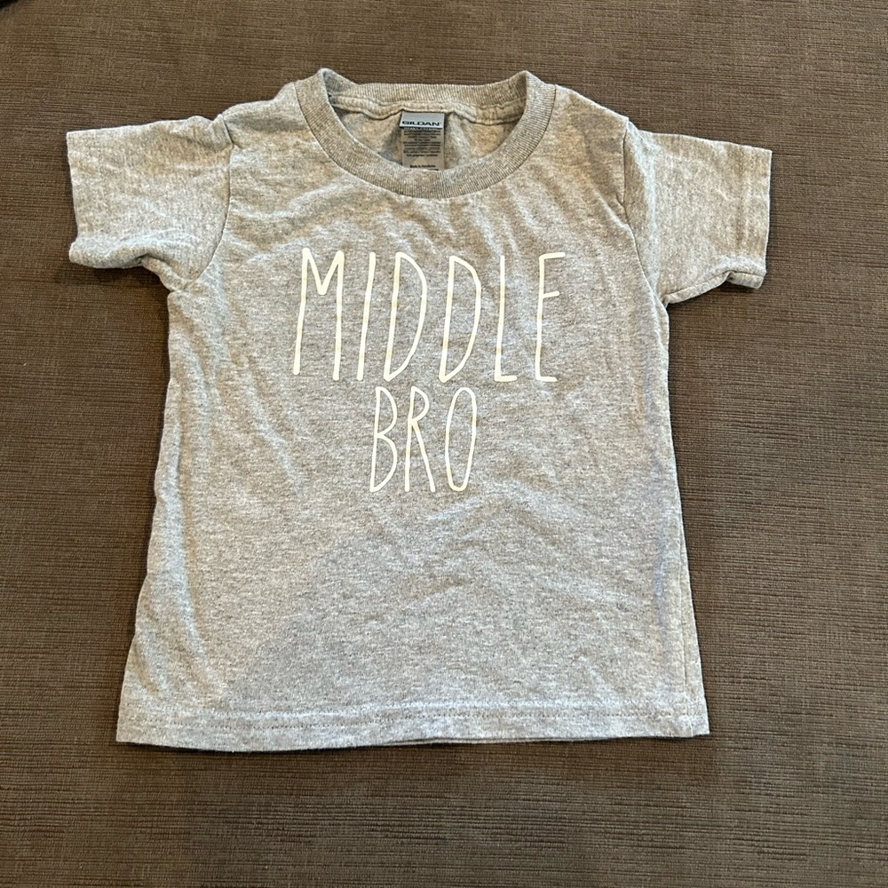 5/$20 Middle Bro Toddler Boy Tshirt sz 3T